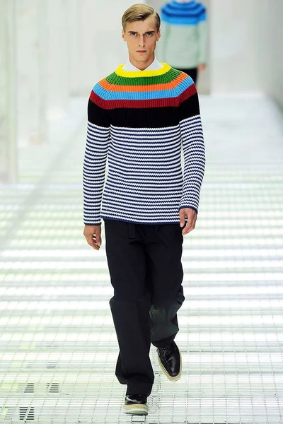 Look 37
